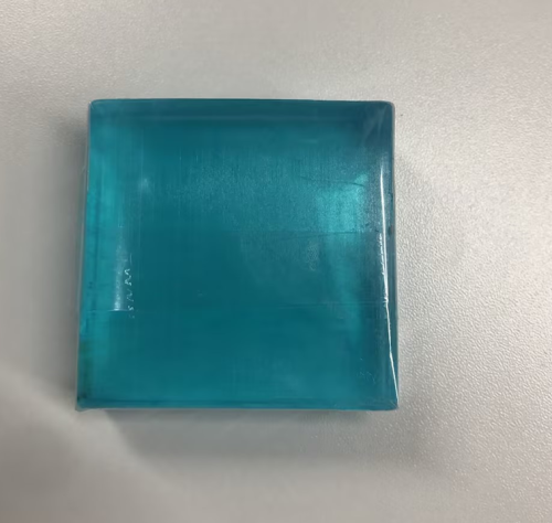 透蓝正方形沐浴皂