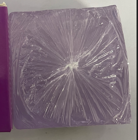 紫色透色清洁皂