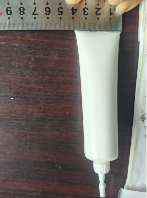 汽车皮革补色膏（空白管含料）