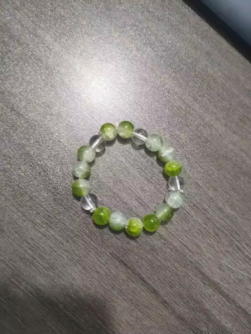 绿色碎珠手链