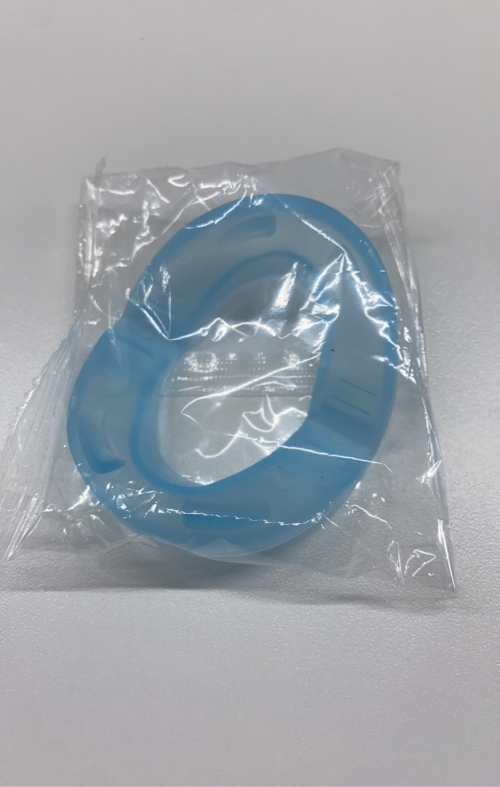 浅蓝色硅胶牙套