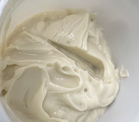 化妆品-米白色清香味面霜定制色