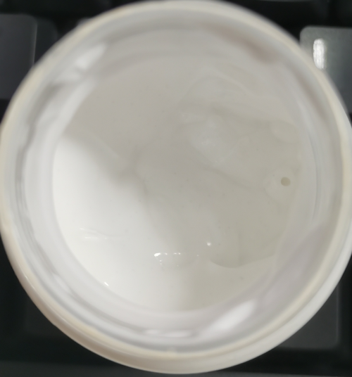 化妆品-白色温变粉底液