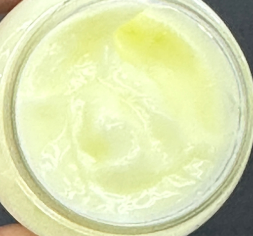 化妆品-米黄色清香味面霜