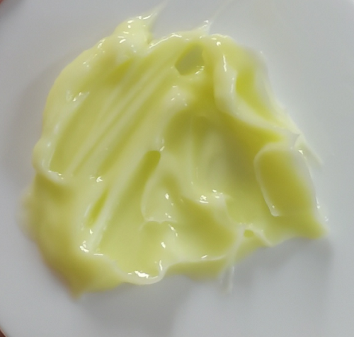 化妆品-黄色清香味护发素