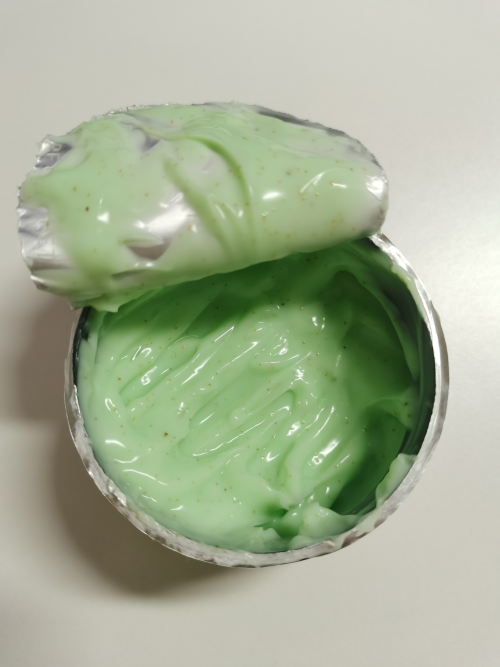 化妆品-绿色清香味磨砂膏+核桃粒子