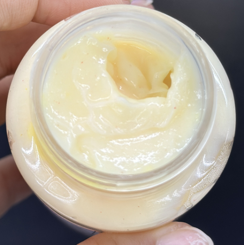 化妆品-淡杏色生姜生发膏