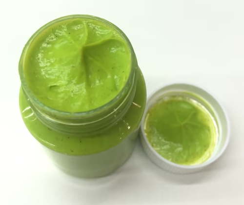 化妆品-黄绿色清香味磨砂膏+核桃粒子