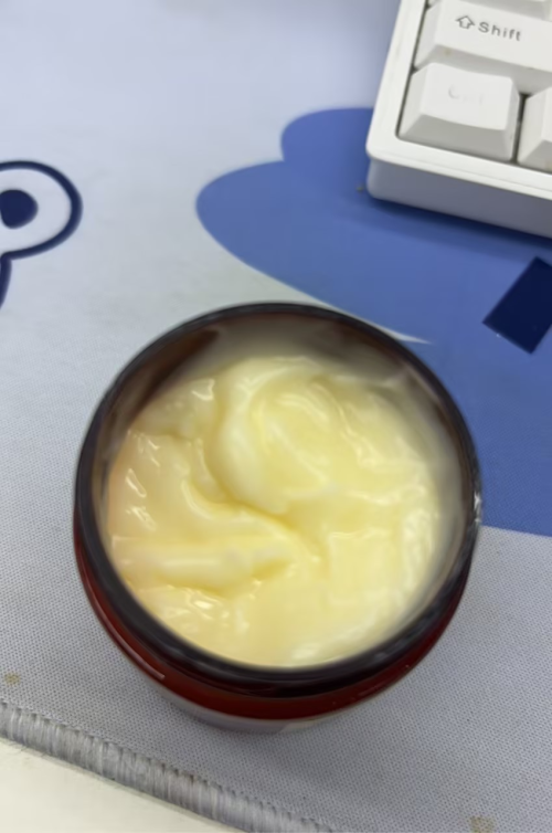 化妆品-淡黄色抑菌膏