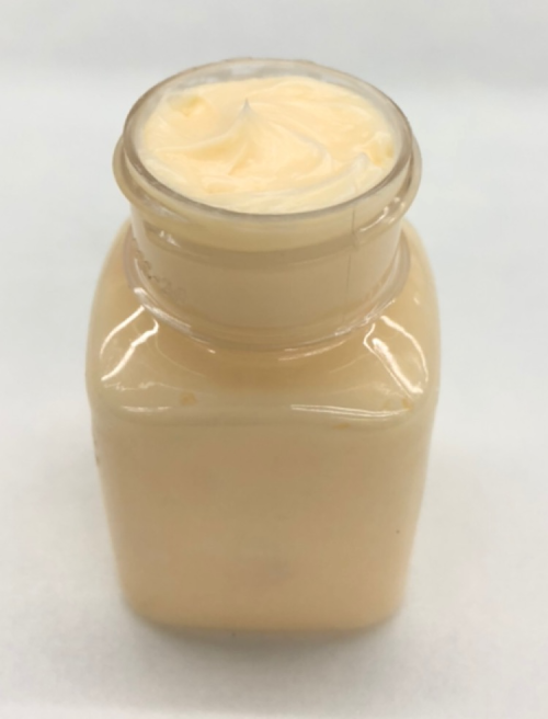 化妆品-淡黄色清香味手足霜