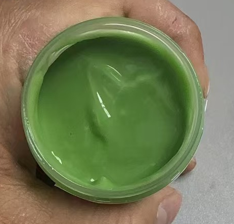 化妆品-草绿色清凉膏/薄荷膏