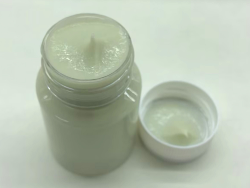 化妆品-灰绿色清香味护发素