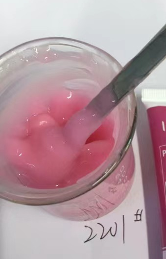 化妆品-淡粉色唇膏