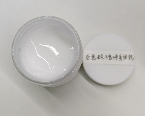 化妆品-白色玫瑰味身体乳