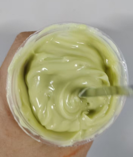 化妆品-黄绿色清香味面霜