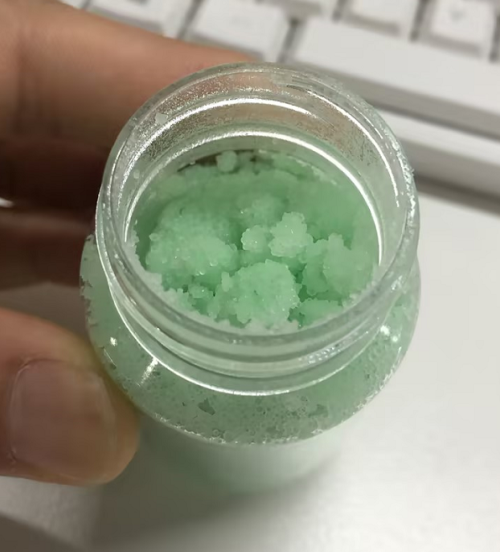 化妆品-碧绿色清香味头发磨砂膏（JSJW25083002A）