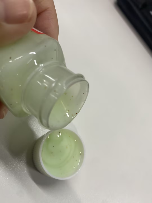 化妆品-绿色清香味洗面奶+核桃颗粒
