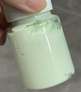 化妆品-浅绿色清香味泥膜