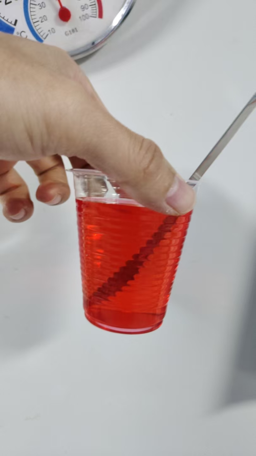 化妆品-红色爽肤水