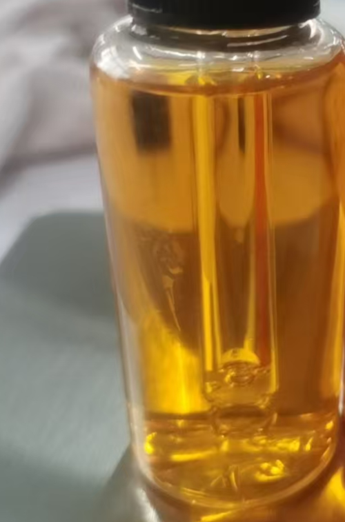 食品-橘黄色薄荷精华水