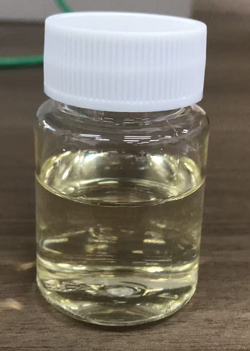 化妆品-淡黄色清香味爽肤水（国内）