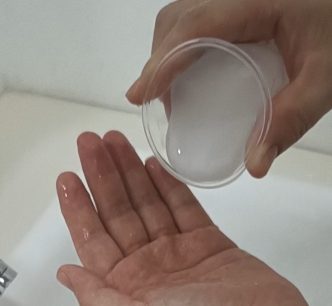化妆品-白色玫瑰味加浓沐浴露定制