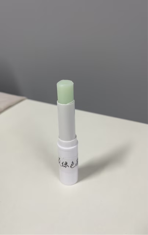 化妆品-淡绿色固体香膏