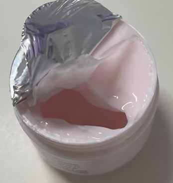 化妆品-淡粉色清香味面霜