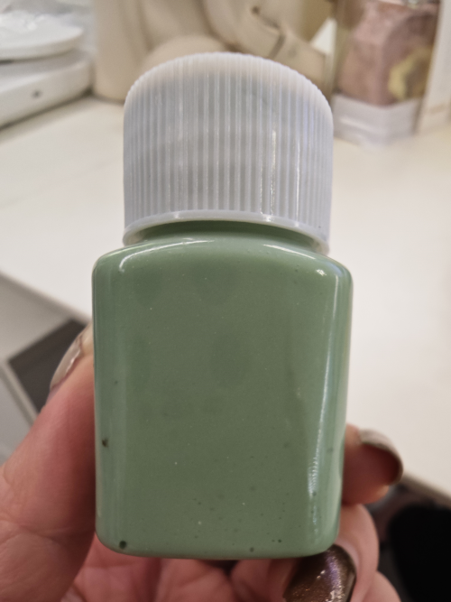 化妆品-绿色绿茶味泥膜