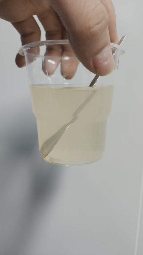 化妆品-淡黄色迷迭香味生发精油