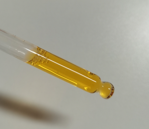 化妆品-金色清香味身体精油