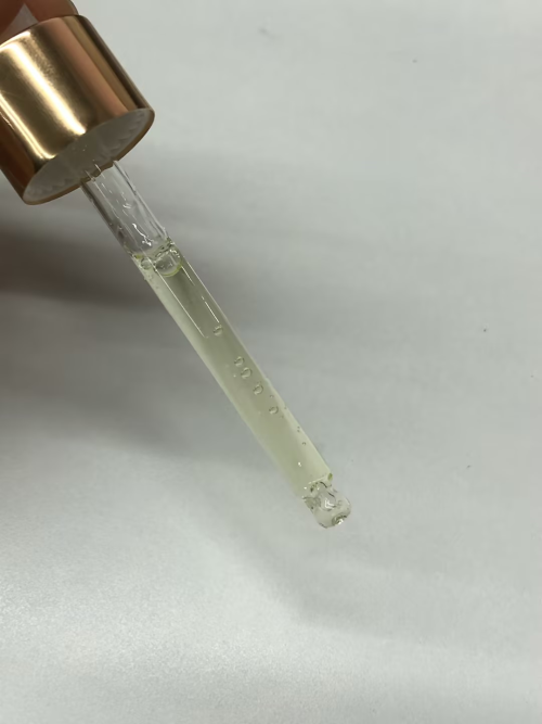化妆品-淡黄色清香味身体精油