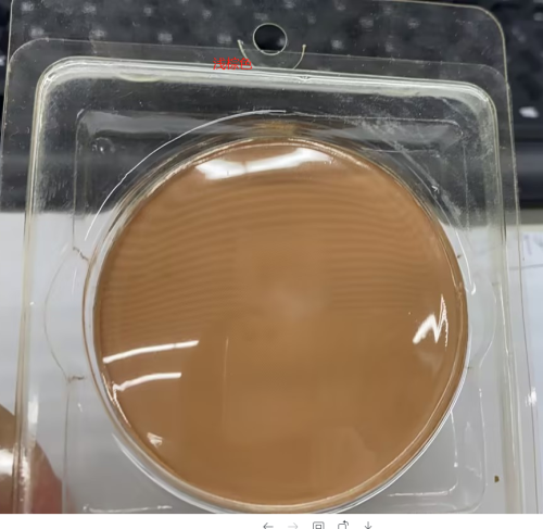化妆品-浅棕色粉饼