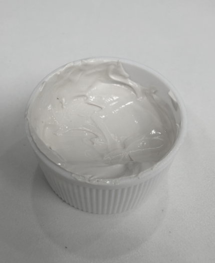 化妆品-白色粉底液
