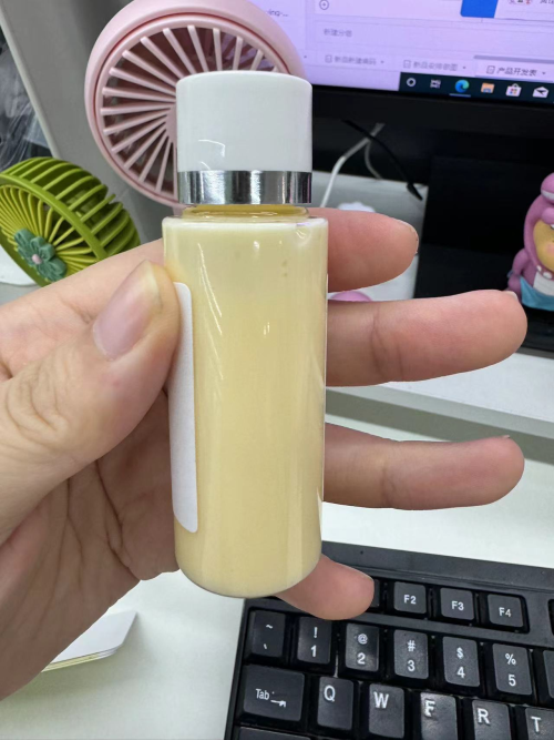 化妆品-米黄色蜂蜜味乳液