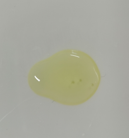 化妆品-淡黄色清香味精华液