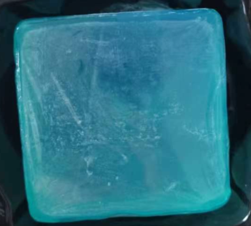 方形蓝色水晶皂