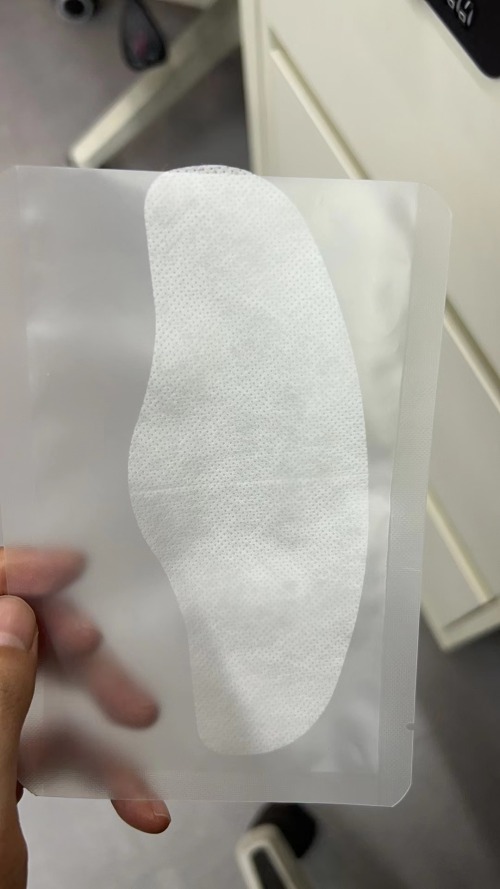 白色额膜贴