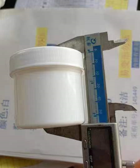 白色修补膏（瓶含料）