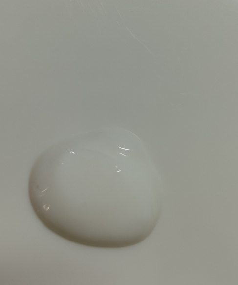 化妆品-白色牛油果味身体乳