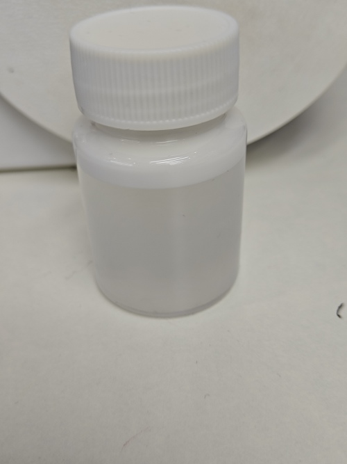 化妆品-清香味白色+透明双层保湿水