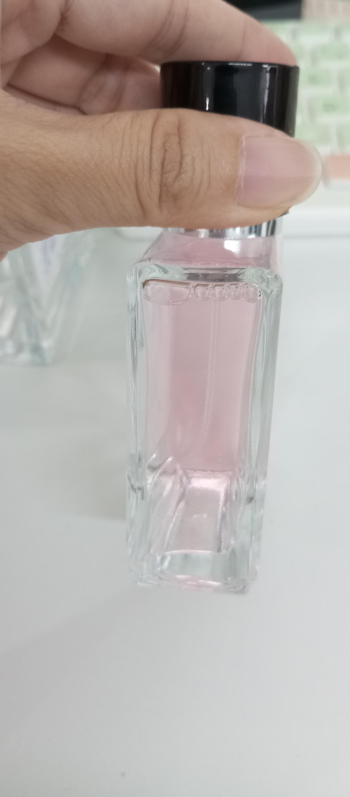 化妆品-粉色椰子味香水