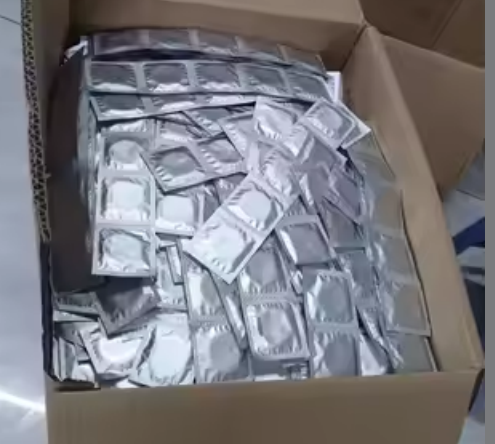 普通平滑款避孕套(银色包装)