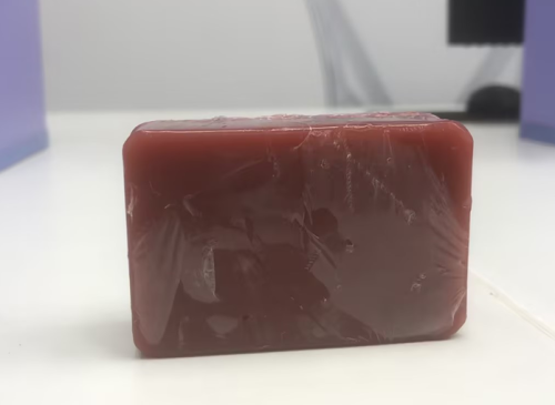 红棕色檀香沐浴皂