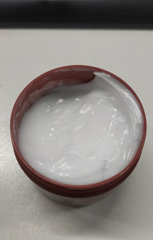 化妆品-白色面霜定制调肤感