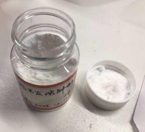 家居-白色毛发溶解粉+少量蓝色粒子