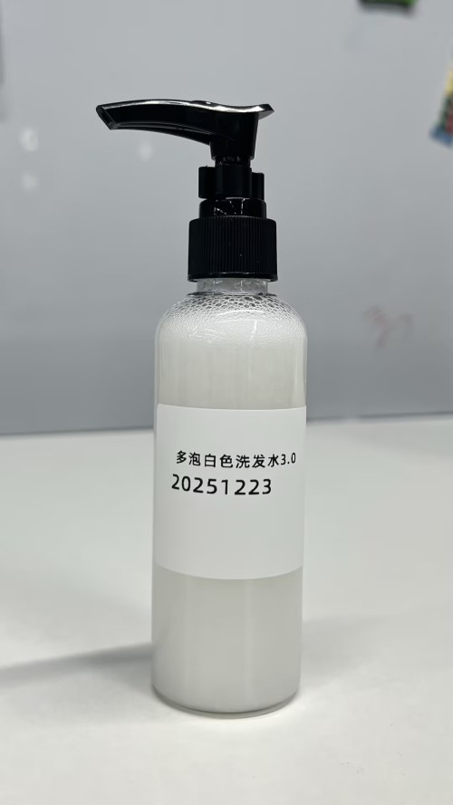 化妆品-白色清香味洗发水定制多泡沫