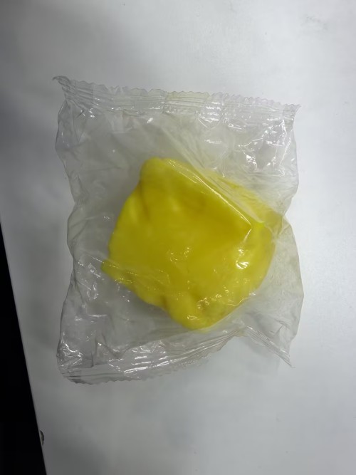 黄色奶酪挤压玩具(袋含料)