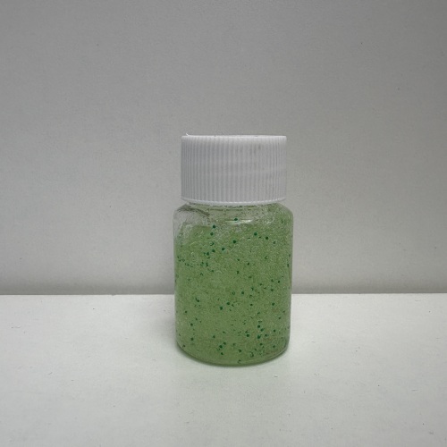 化妆品-浅绿色海盐柠檬味洁牙啫喱+绿色粒子