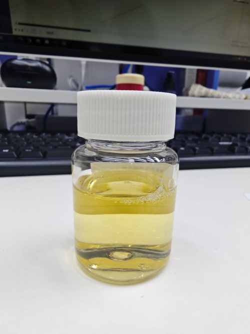 化妆品-淡黄色浅香味卸妆油（JSJW26040703A）